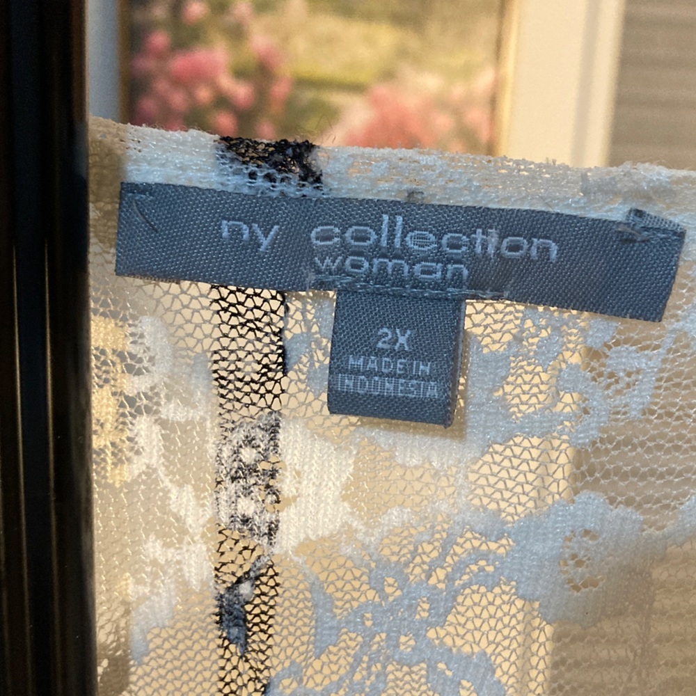 NY Collection Black and White Lace Blouse - Picture 2 of 7